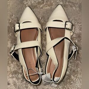 Old Navy White Croc Flats – Women’s 8 — $20